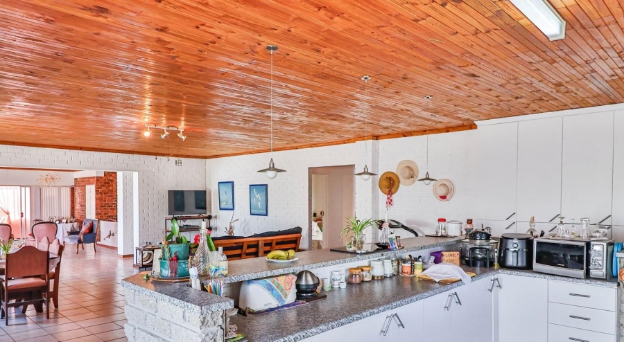 4 Bedroom Property for Sale in De Kelders Western Cape